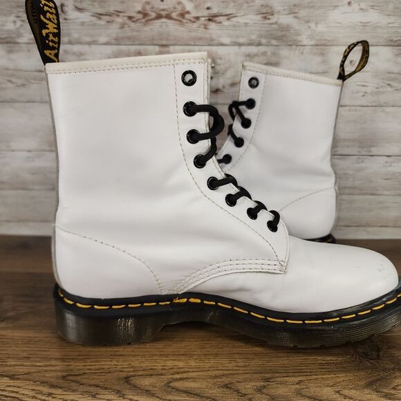 Dr. Martens Women’s 1460 White Patent Leather Lace Up Boots Size 9 - Picture 5 of 11